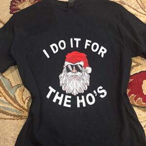 Gildan Black Santa Graphic Tee